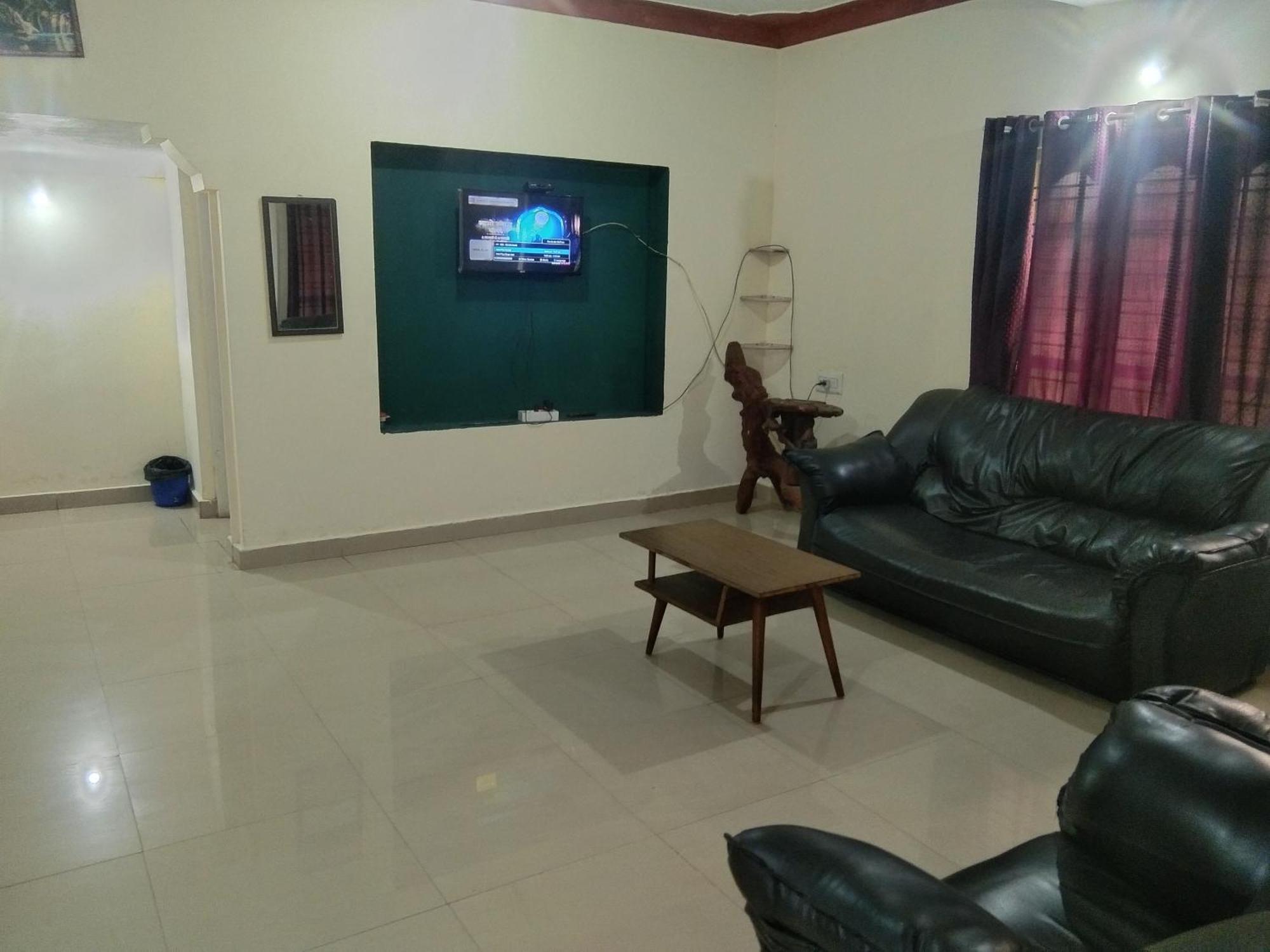 Samz Estate Stay 2Bhk Madikeri Esterno foto