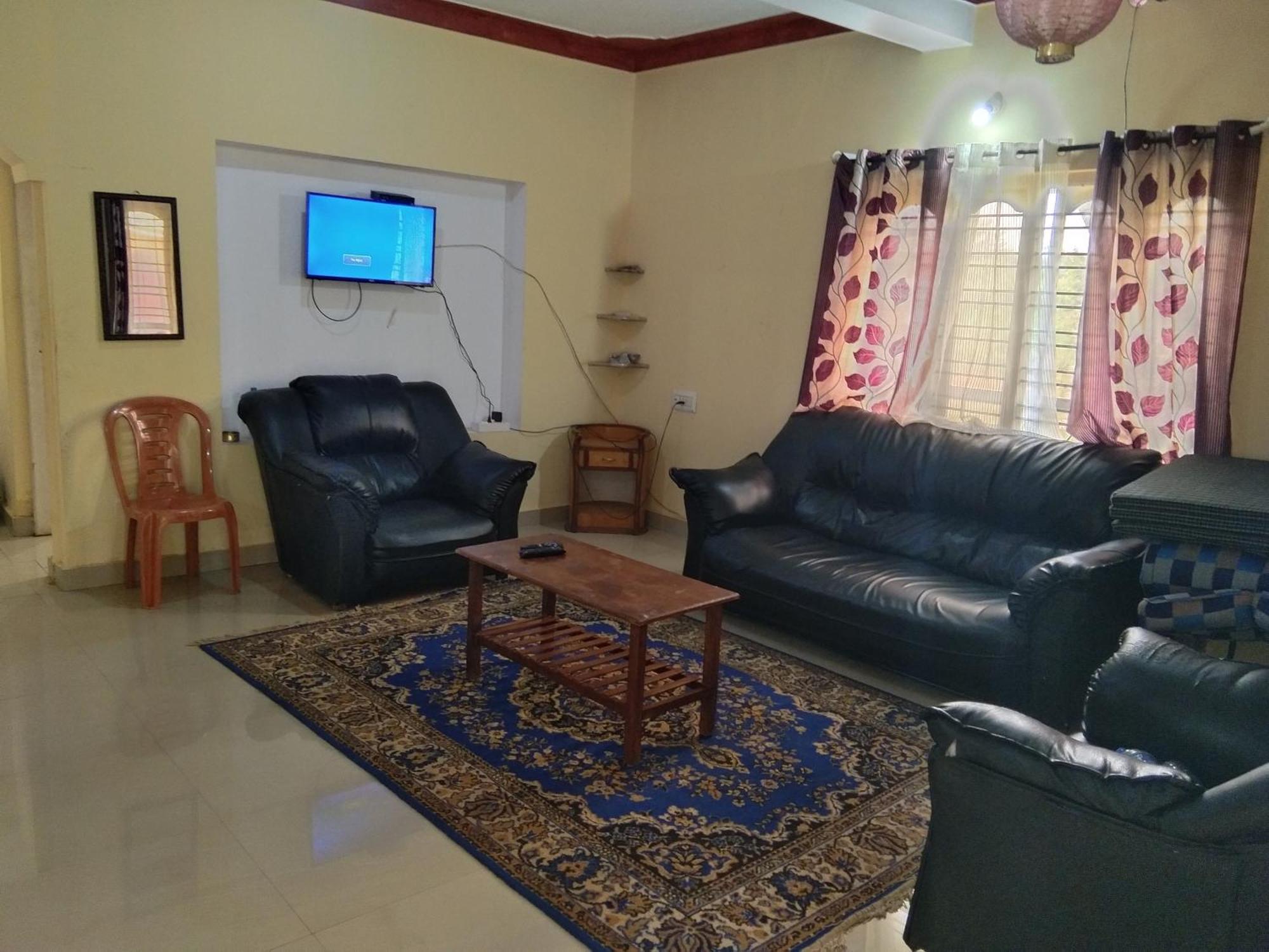 Samz Estate Stay 2Bhk Madikeri Esterno foto
